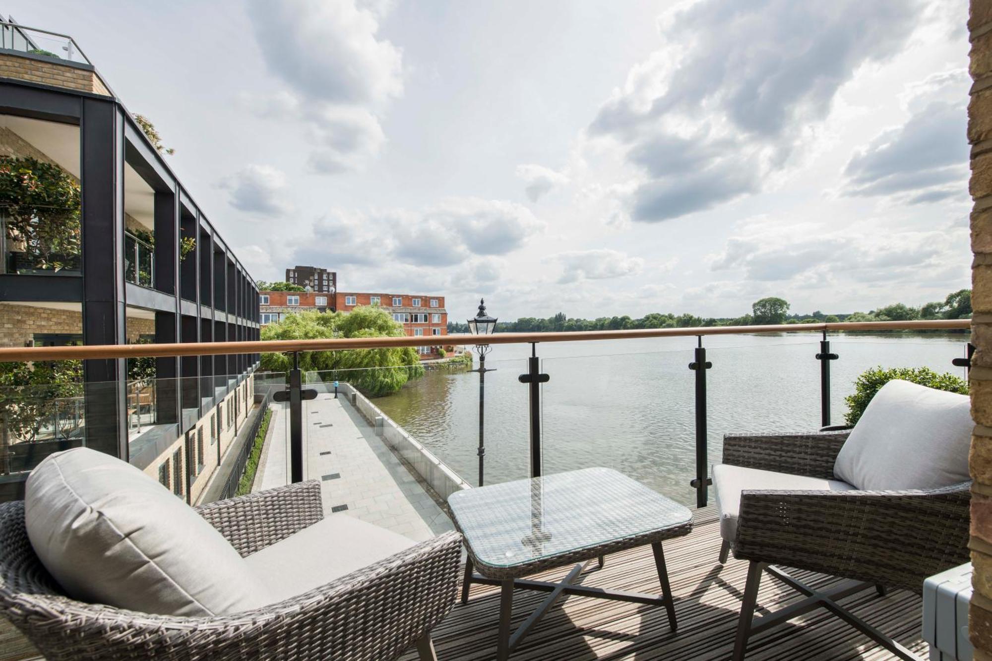 Palace Wharf Apartments Londra Exterior foto